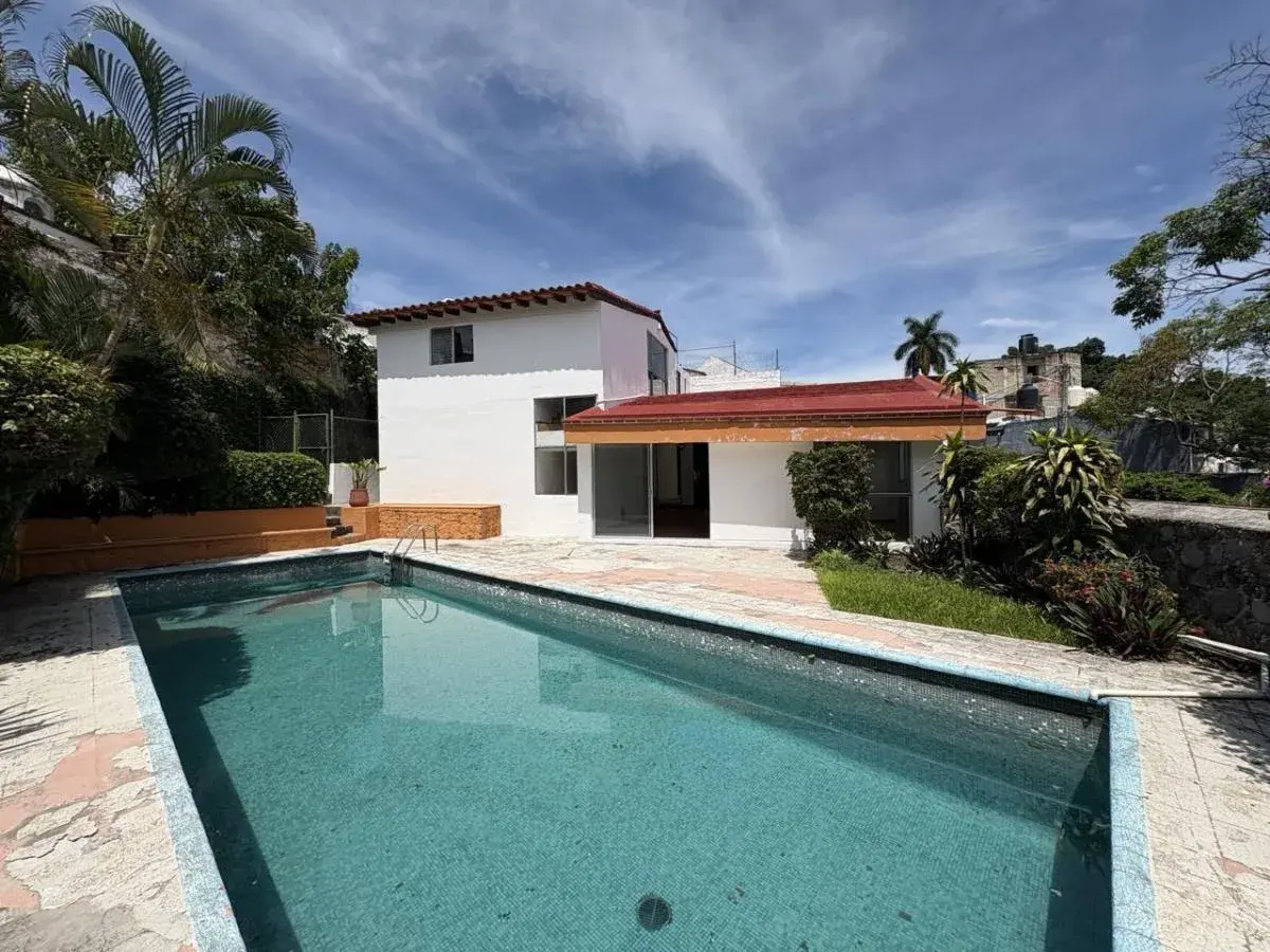 Casa en venta en Las Palmas, Cuernavaca — foto 1 de 14