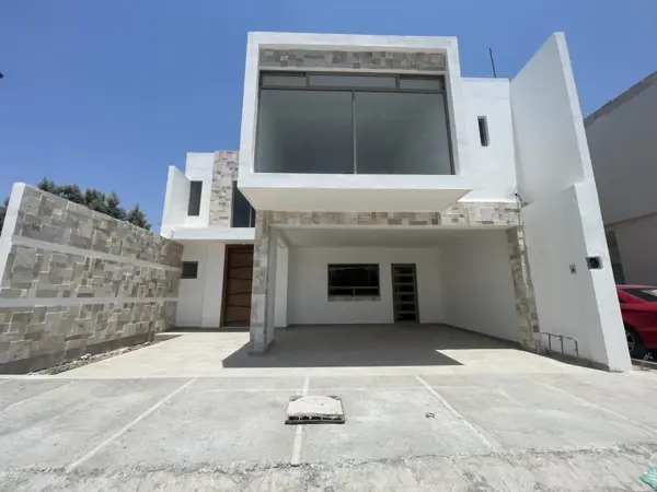 Casa en venta en Rincón las Trojes, Torreón — foto 2 de 40