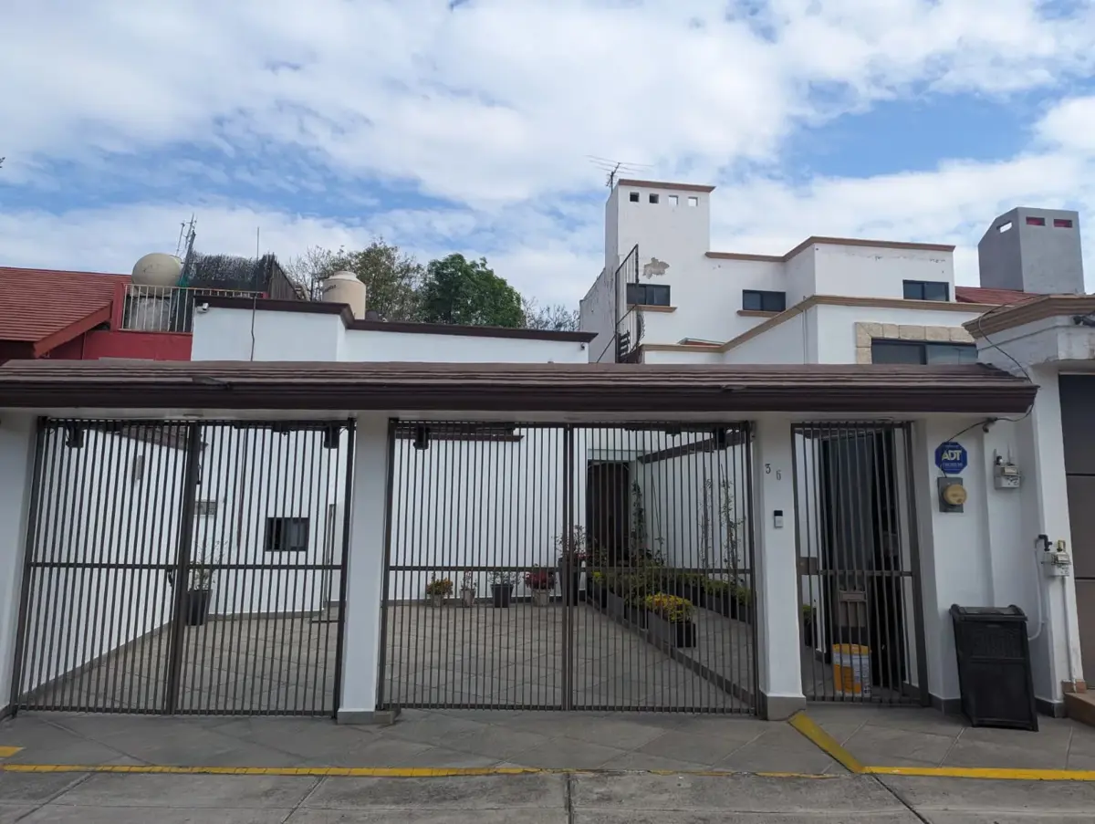 Casa en renta en La Alteña II, Naucalpan de Juárez — foto 1 de 8
