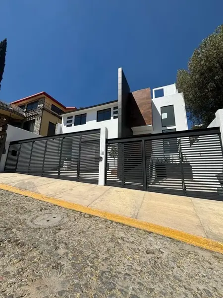 Hermosa Residencia Nueva en Pedregal de Echegaray
