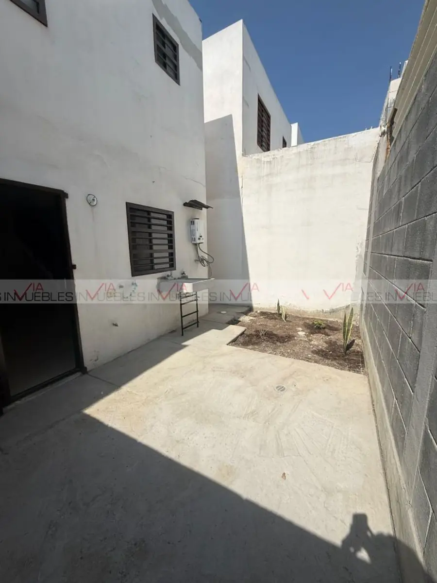 Casa en renta en Altaria Residencial, Apodaca — foto 1 de 13