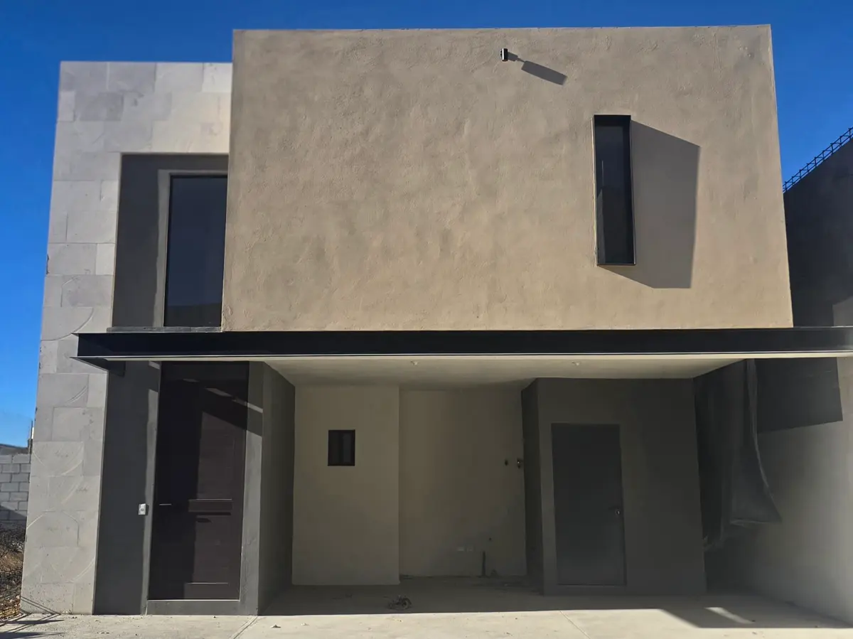 Casa en venta en Vista Hermosa, Saltillo — foto 1 de 18