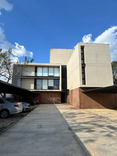 Renta Departamento planta baja amueblado en Mérida, Temozón Norte con piscina