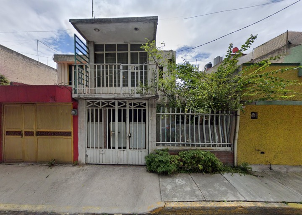Casa en venta en C.T.M. Atzacoalco, Gustavo A. Madero — foto 1 de 20