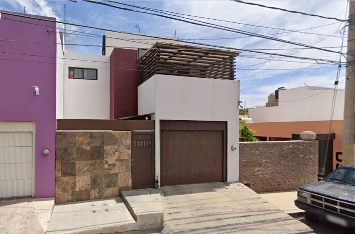 Casa en venta en Lomas de Bernardez, Guadalupe — foto 1 de 13
