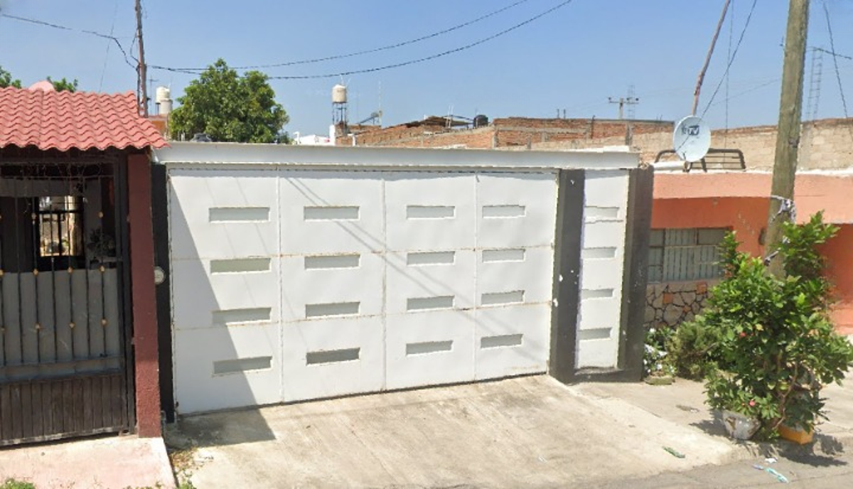 Casa en venta en Lomas del Paraíso 2a. Sección, Guadalajara — foto 1 de 20