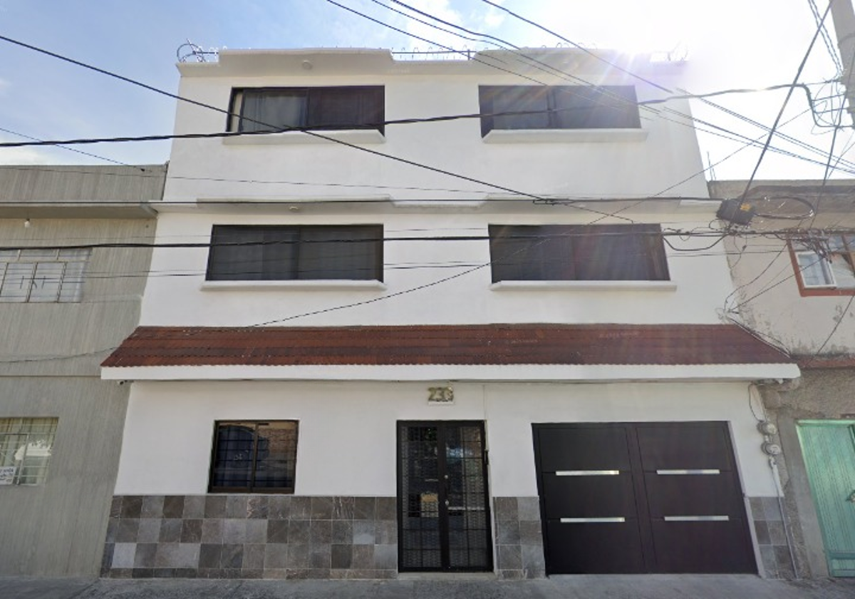 Casa en venta en Nueva Atzacoalco, Gustavo A. Madero — foto 1 de 18