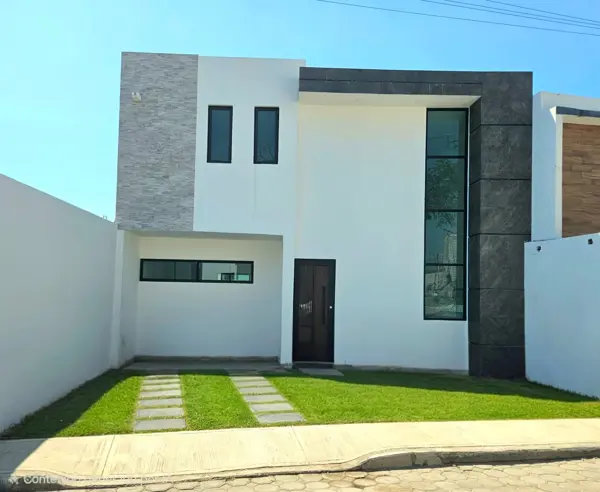 Casa con Alberca y Amplio Jardin en Oaxtepec, Morelos