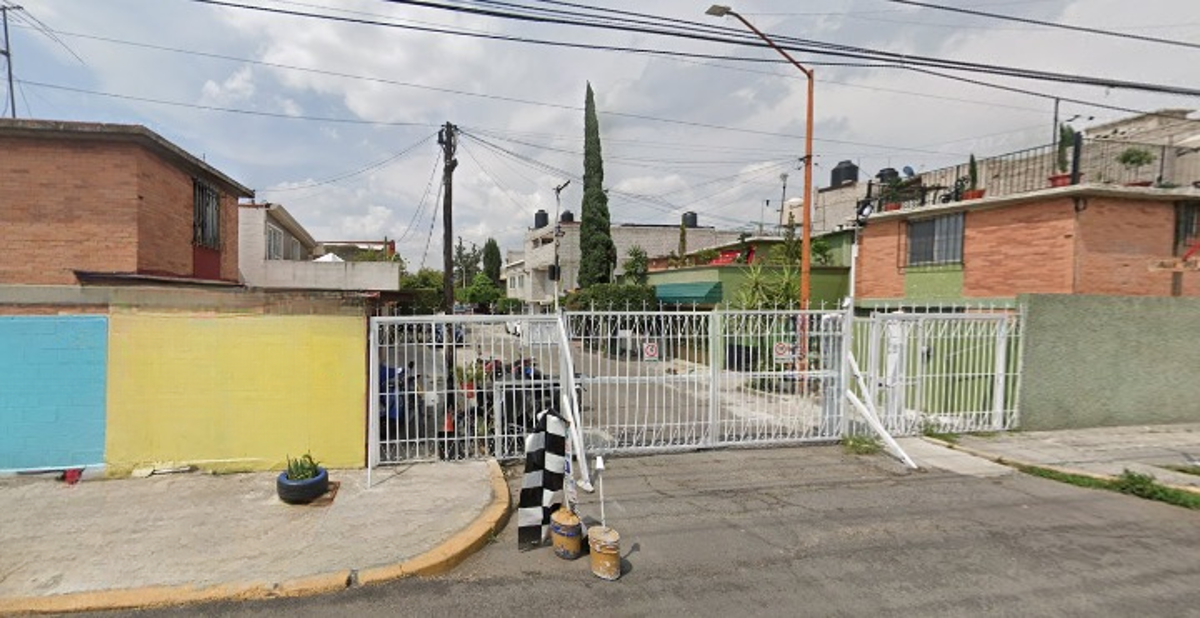 Casa en venta en Valle de Aragón 3ra. Sección Oriente, Ecatepec de Morelos — foto 1 de 20