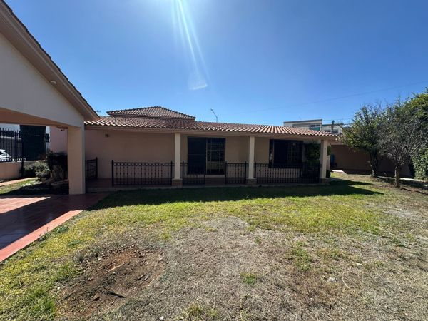 Casa en venta en Los Pinos, Saltillo — foto 2 de 11
