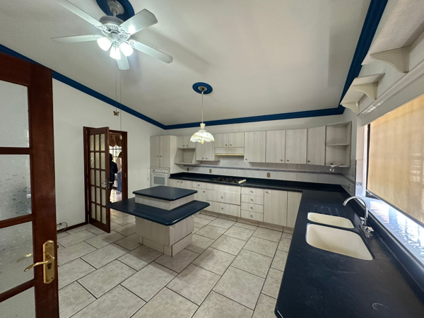 Casa en venta en Los Pinos, Saltillo — foto 3 de 11