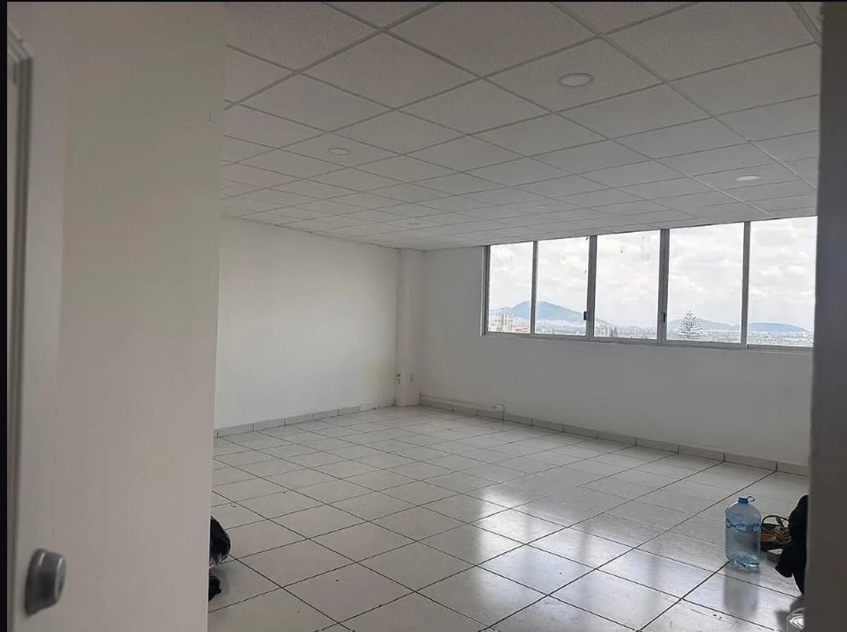 Oficina en renta en Ciudad Satelite, Naucalpan de Juárez — foto 1 de 7