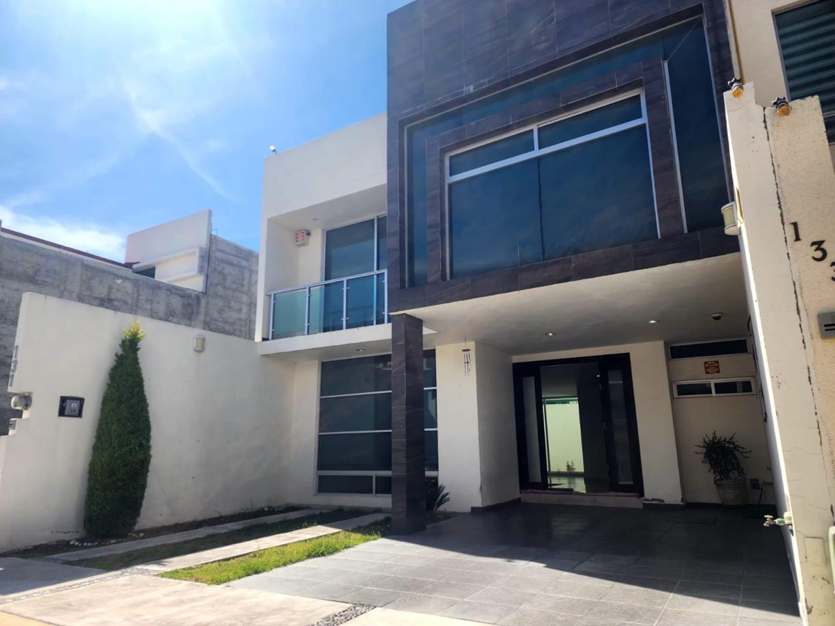 Casa en venta en Arboledas de San Javier, Pachuca de Soto — foto 1 de 18