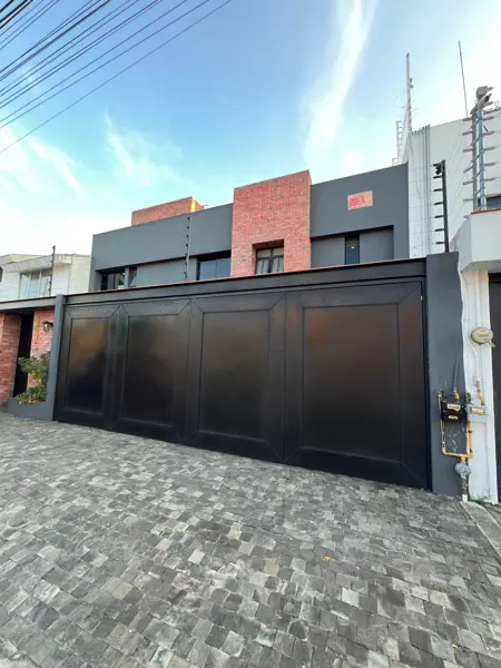 Hermosa casa contemporánea en venta