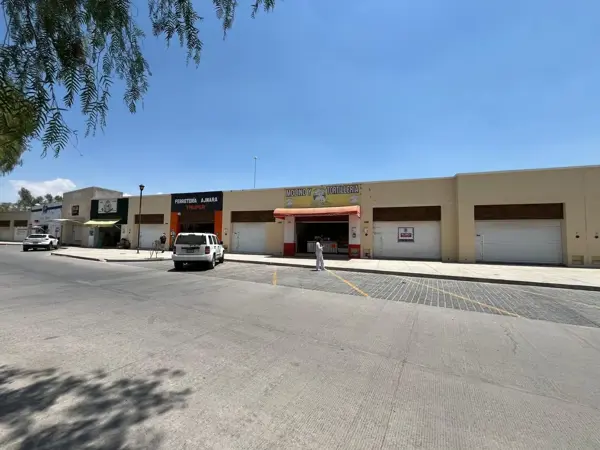 Local en renta en Ruiseñores, Jesús María — foto 2 de 11