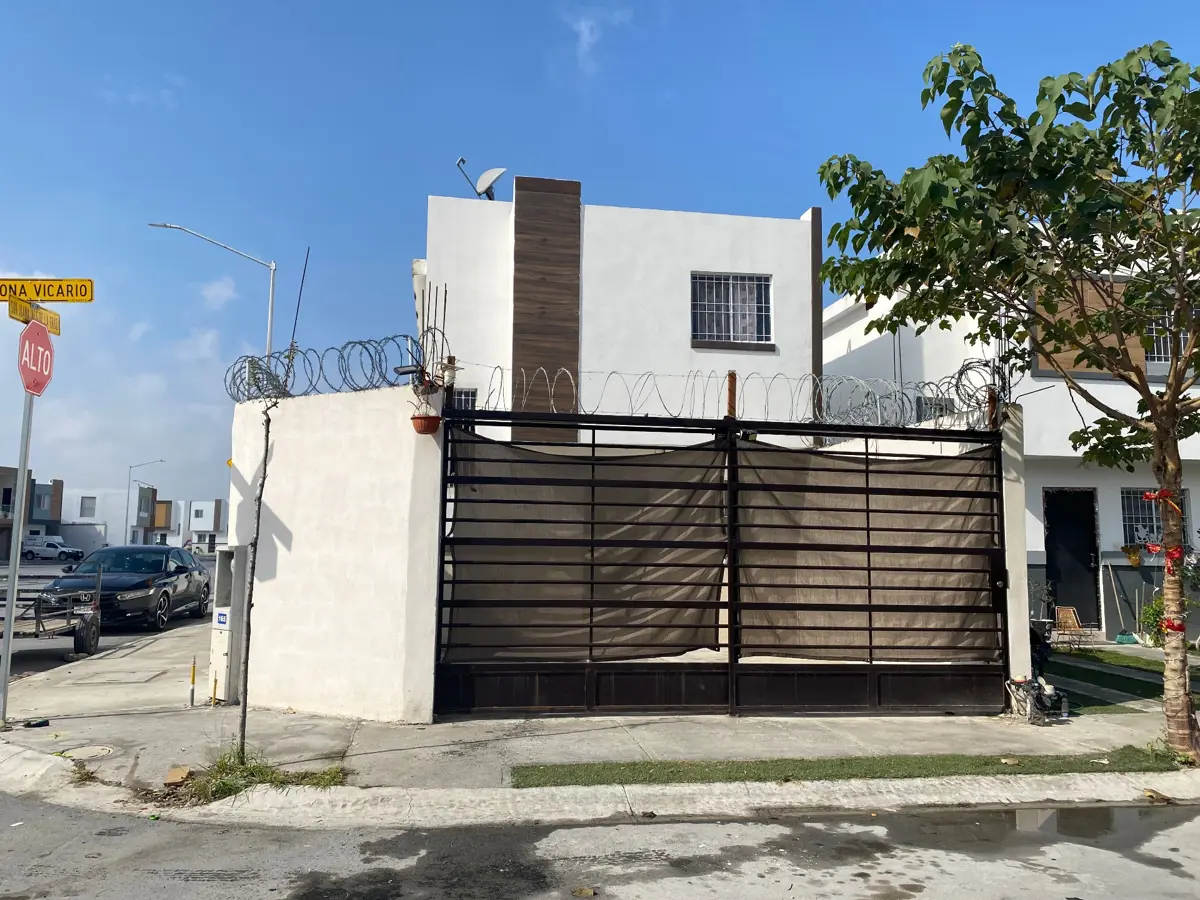 Casa en renta en Siena, Pesquería — foto 1 de 32