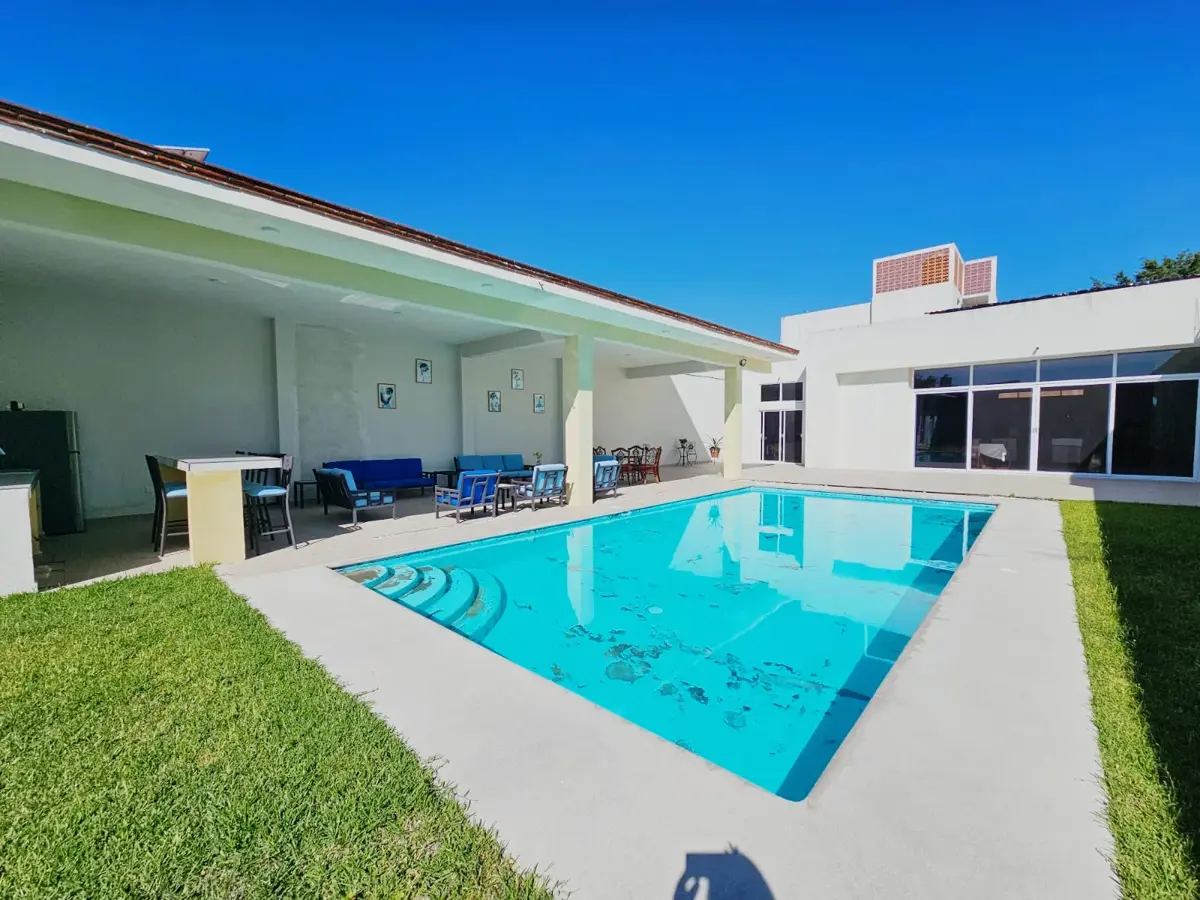 Casa en venta en Las Fincas, Jiutepec — foto 1 de 26