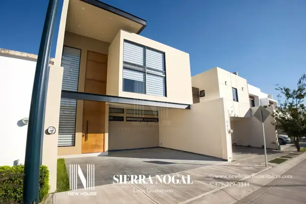 CASA EN VENTA EN SIERRA NOGAL FRENTE ARE VERDE