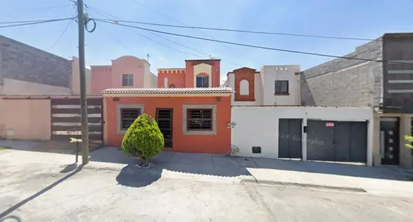 Casa en venta en Parajes de Oriente, Saltillo — foto 2 de 12
