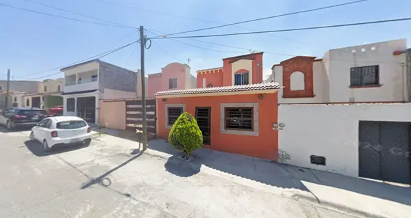 Casa en venta en Parajes de Oriente, Saltillo — foto 3 de 12