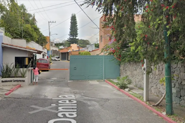 COMPRA AL BANCO LA CASA ADJUDICADA EN CALLE ADRIANA, CANTARRANAS, ACAPATZINGO, CUERNAVACA MORELOS
