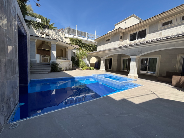 Casa en venta en Zona Pedregal del Valle, San Pedro Garza García — foto 2 de 11