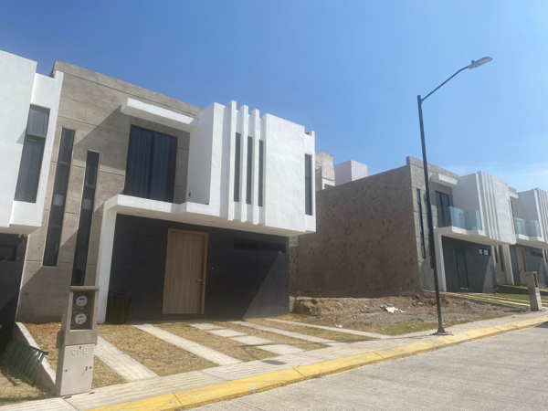 Casa en venta en Paseo de las Reynas, Mineral de la Reforma — foto 2 de 10