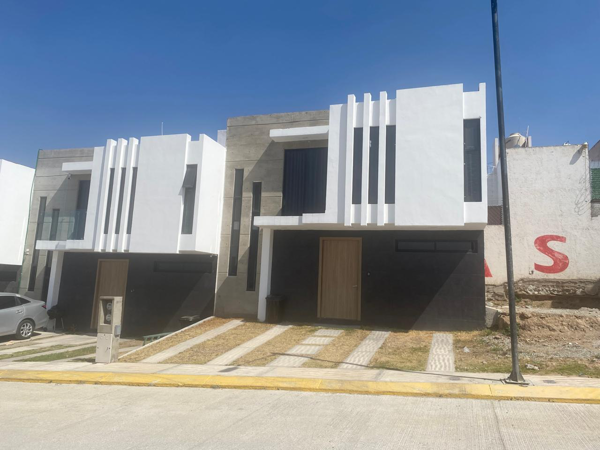 CASA EN VENTA EN PASEO DE LAS REINAS