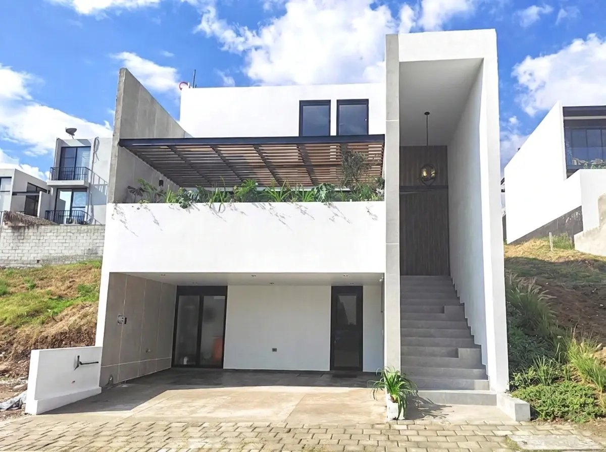 Casa en venta en Lomas de Angelópolis, Ocoyucan — foto 1 de 39
