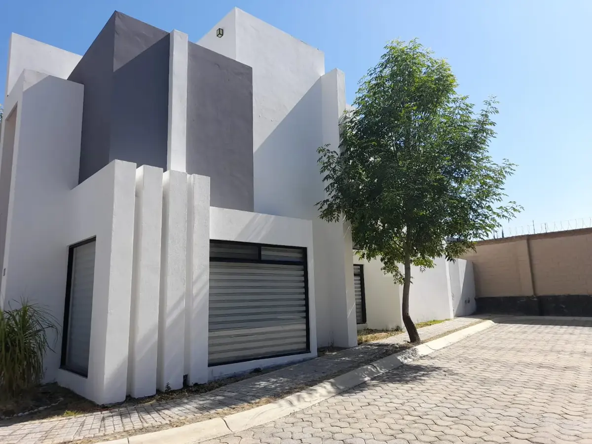 Casa en venta en Lomas de Angelópolis, San Andrés Cholula — foto 1 de 28