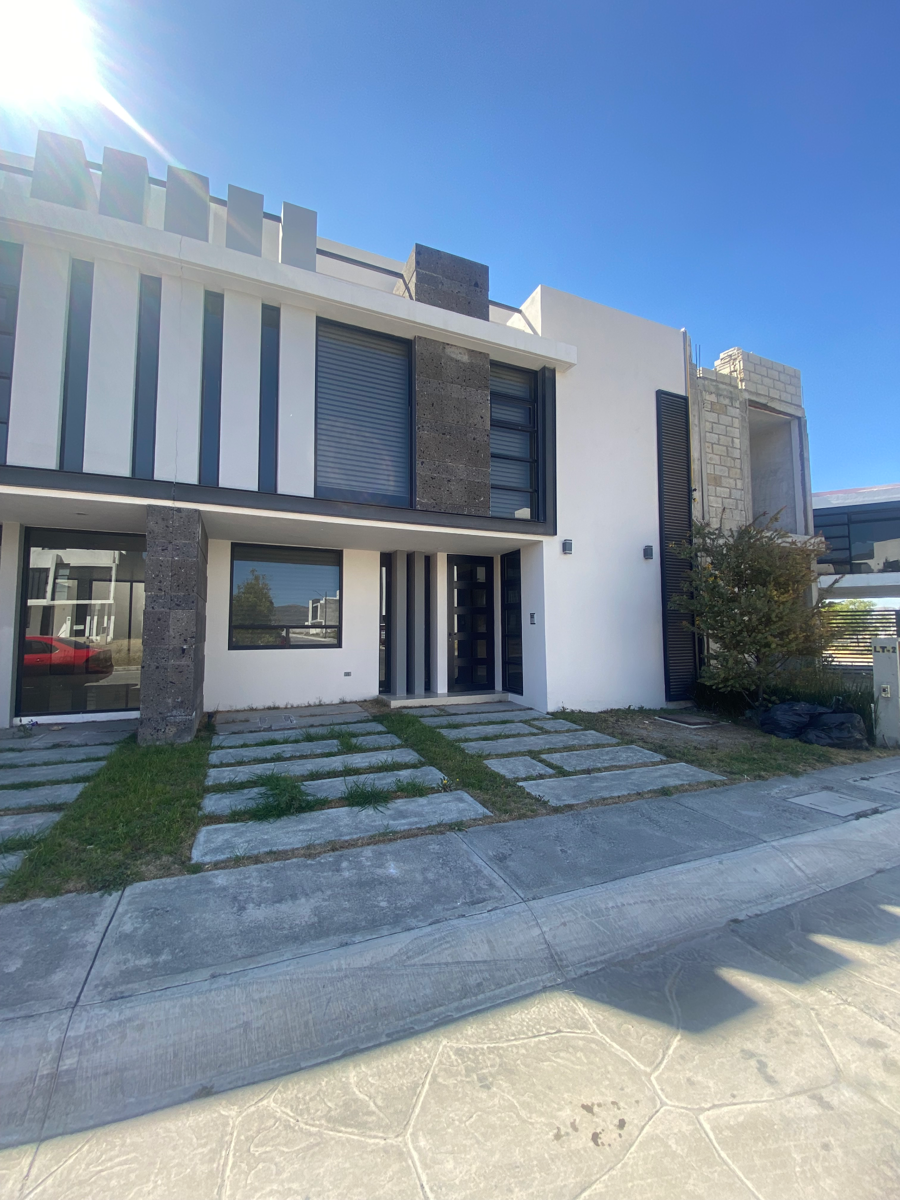 Casa en venta en Quinta la Concepción, San Agustín Tlaxiaca — foto 1 de 18
