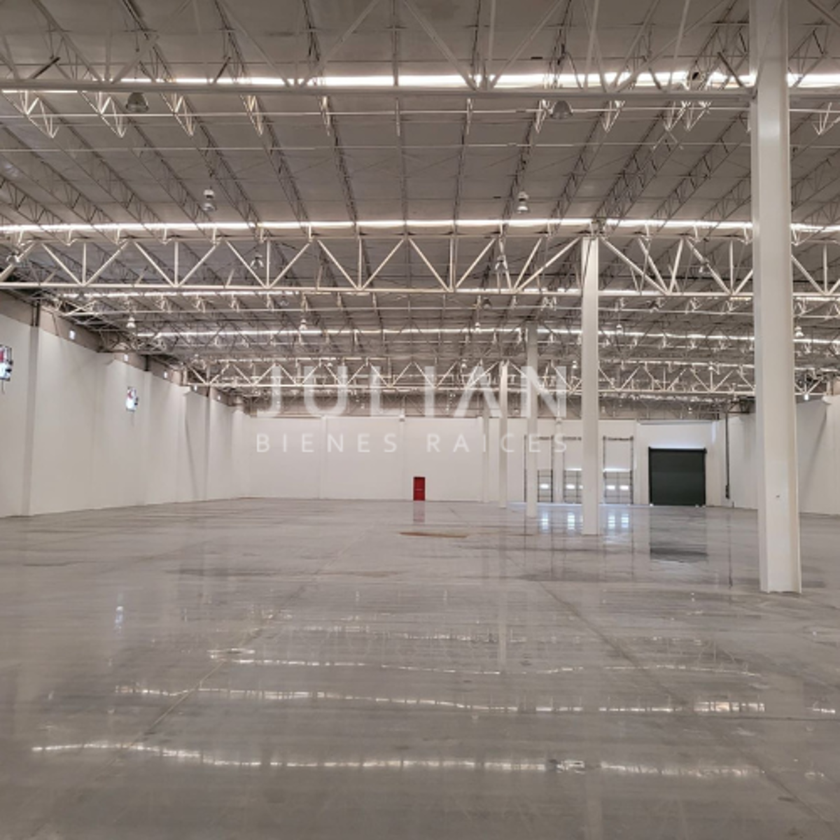 Bodega en renta en Santa Cruz, Guadalupe — foto 1 de 5