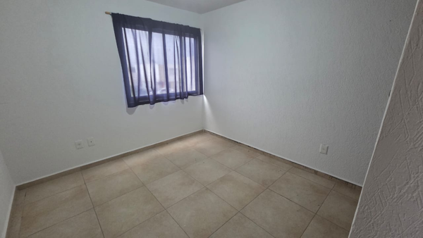 Casa en venta en Los Héroes Chalco II, Chalco — foto 3 de 23