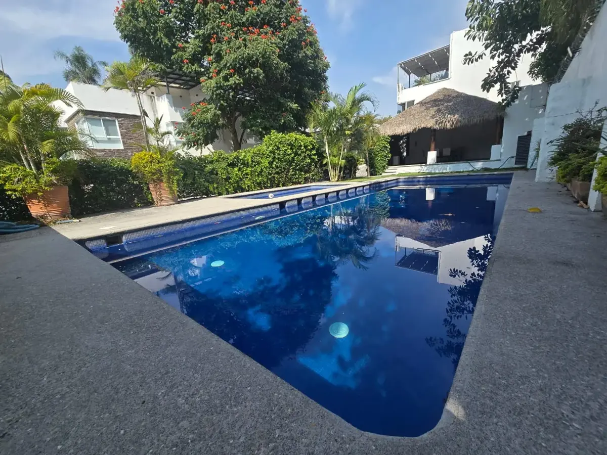 Casa en venta en Centro Jiutepec, Jiutepec — foto 1 de 36