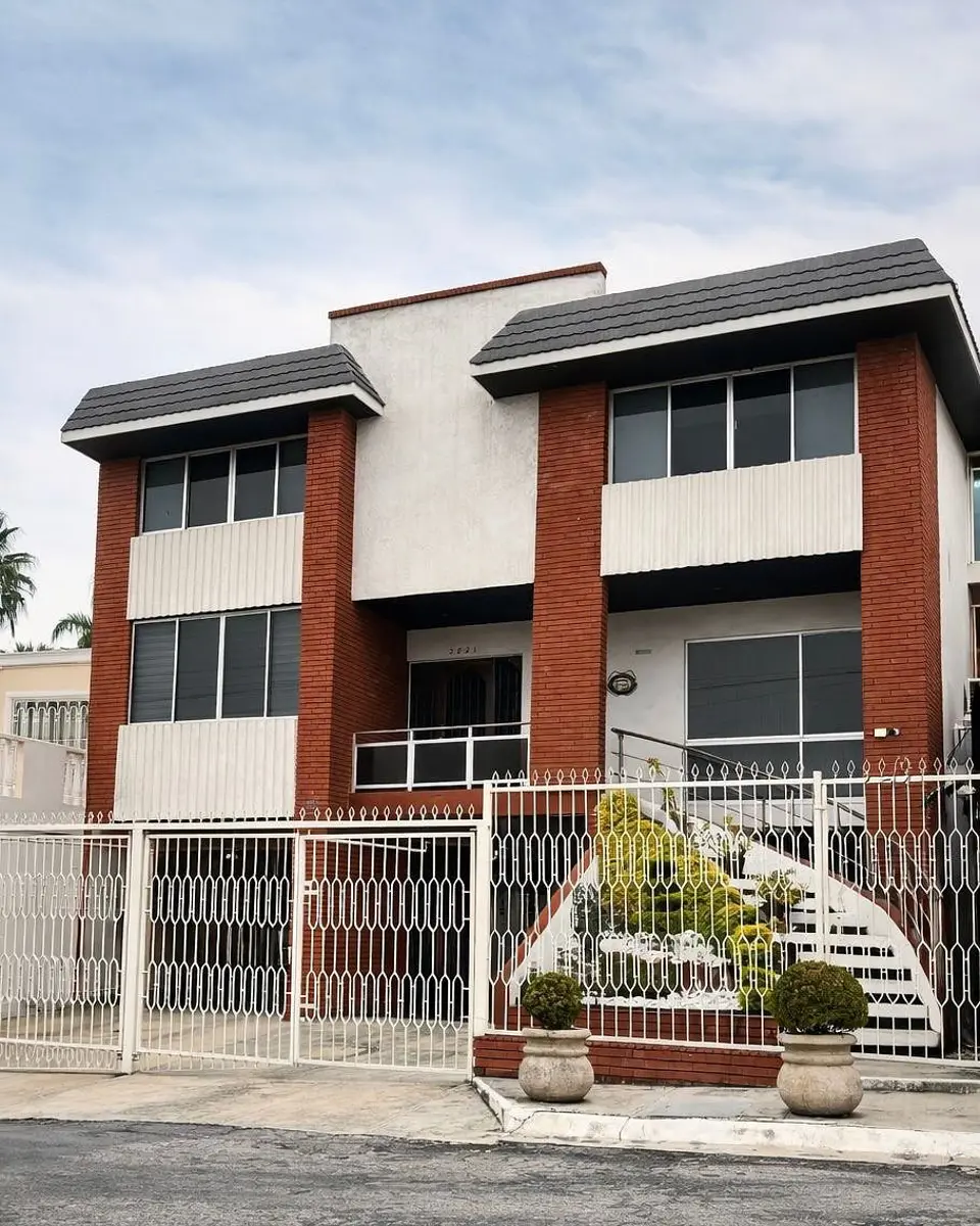 Casa en venta en Contry la Silla, Guadalupe — foto 1 de 12