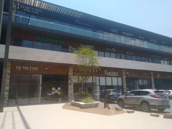 Local en renta en Espacio Cumbres, Monterrey — foto 2 de 11