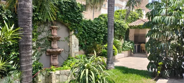 Casa en venta en Contry la Silla, Guadalupe — foto 2 de 10