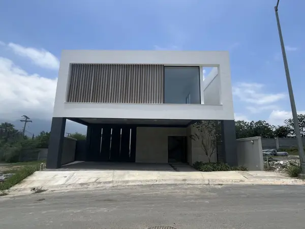 Casa en venta carretera nacional