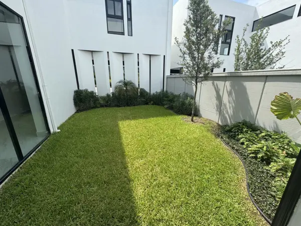 Casa en venta en Bosques de las Misiones Sector Encino, Santiago — foto 2 de 39