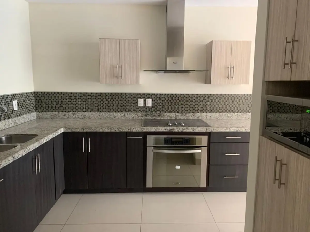 Departamento en renta en Mirador Residencial, Monterrey — foto 1 de 13
