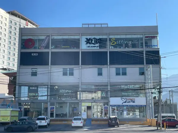 Edificio en Venta en Roma, Monterrey, Nuevo León 1