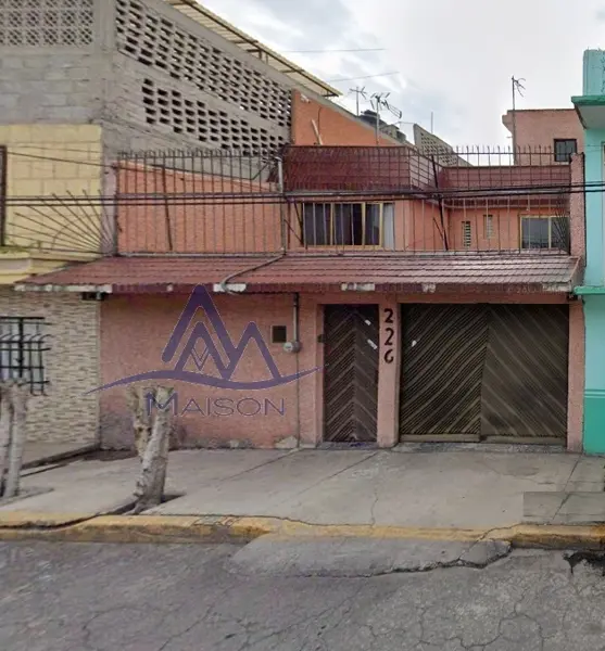 Casa En Venta En La Esperanza, Nezahualcoyotl, Estado de México. Recuperación Bancaria JX71