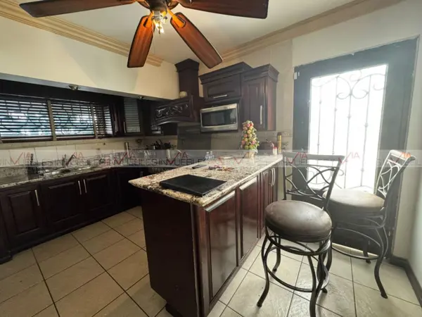 Casa en venta en Ampliacion Galindo, Cadereyta Jiménez — foto 3 de 15