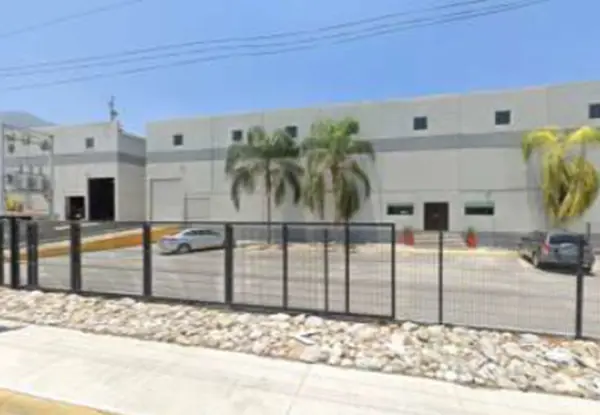 Bodega Renta Parque Ind. Martel I, Sta Catarina. 2,408 M2