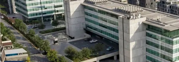 OFICINA ACONDICIONADA RENTA TORRE MARTEL III PLANTA BAJA 120 m2