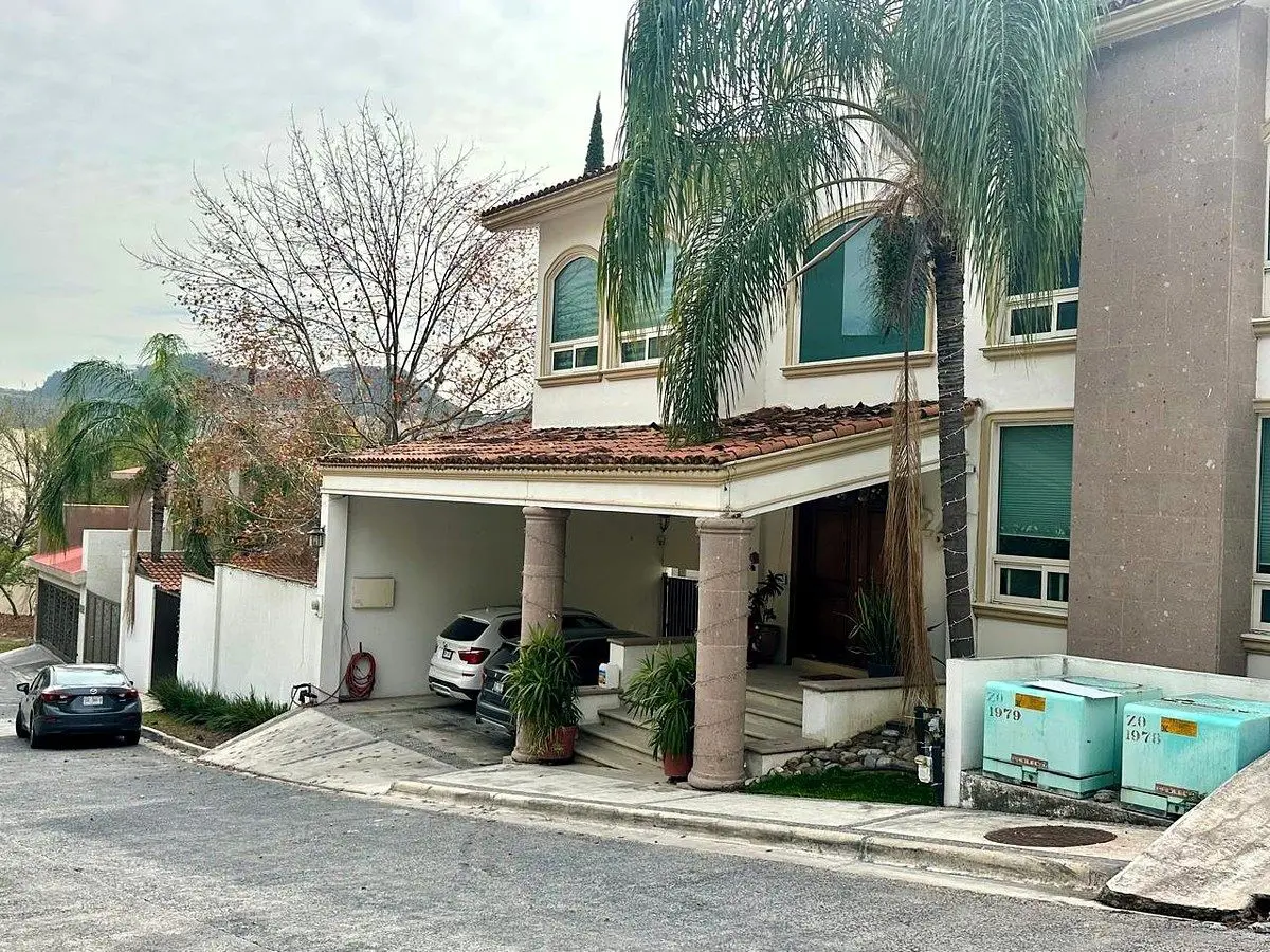 Casa en venta en 2da y 3ra Etapa, Monterrey — foto 1 de 21