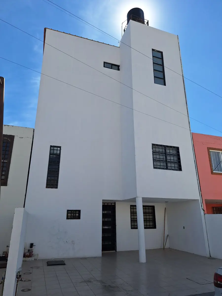 Casa en venta en Pachuquilla, Mineral de la Reforma — foto 1 de 11