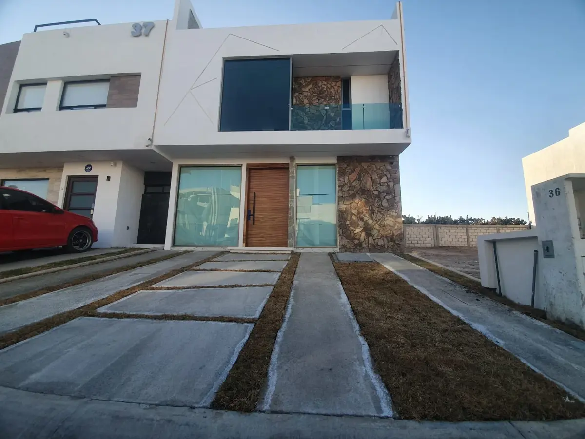 Casa en venta en Valle del Sol II, Pachuca de Soto — foto 1 de 57