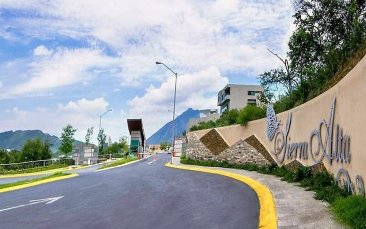 Casa en venta en Sierra Alta 10 Sector, Monterrey — foto 1 de 27