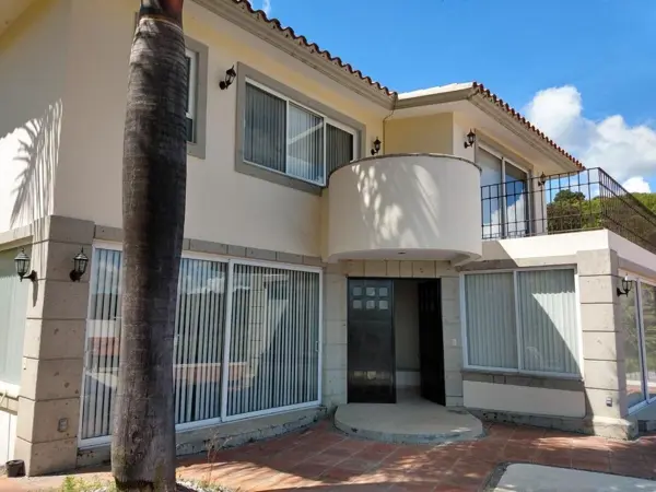 CASA EN VENTA FRACCIONAMIENTO GRAN RESERVA, IXTAPAN DE LA SAL